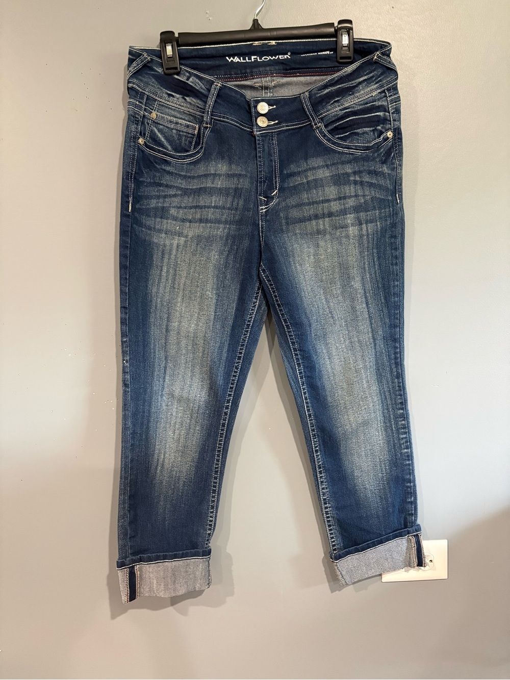 Wallflower Women's Dark Blue Cropped Jeans 13